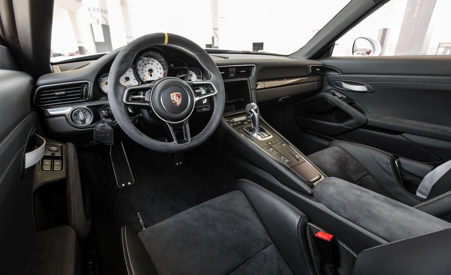 Интерьер Porsche 911 GT3 RS 2016 года  (NA) (фото 21 из 22)